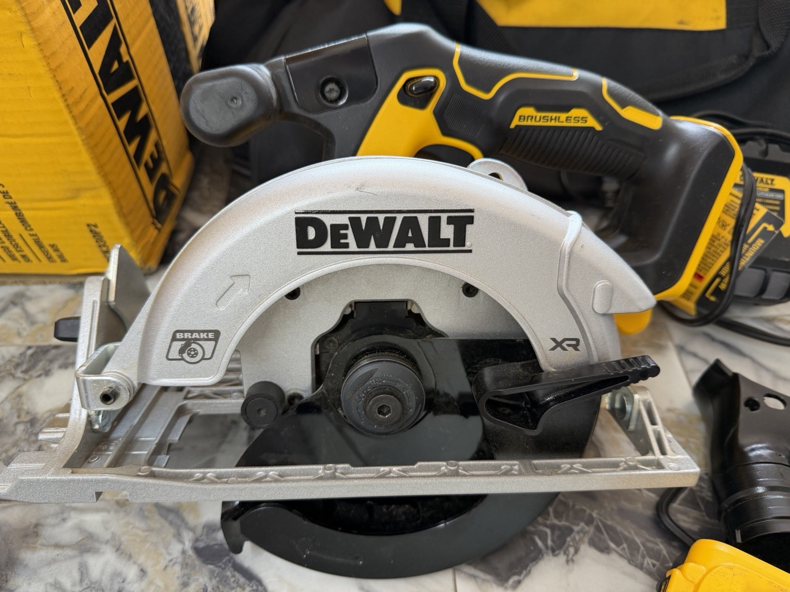 Dewalt Brushless 3-Tool Combo Kit DCK330P2