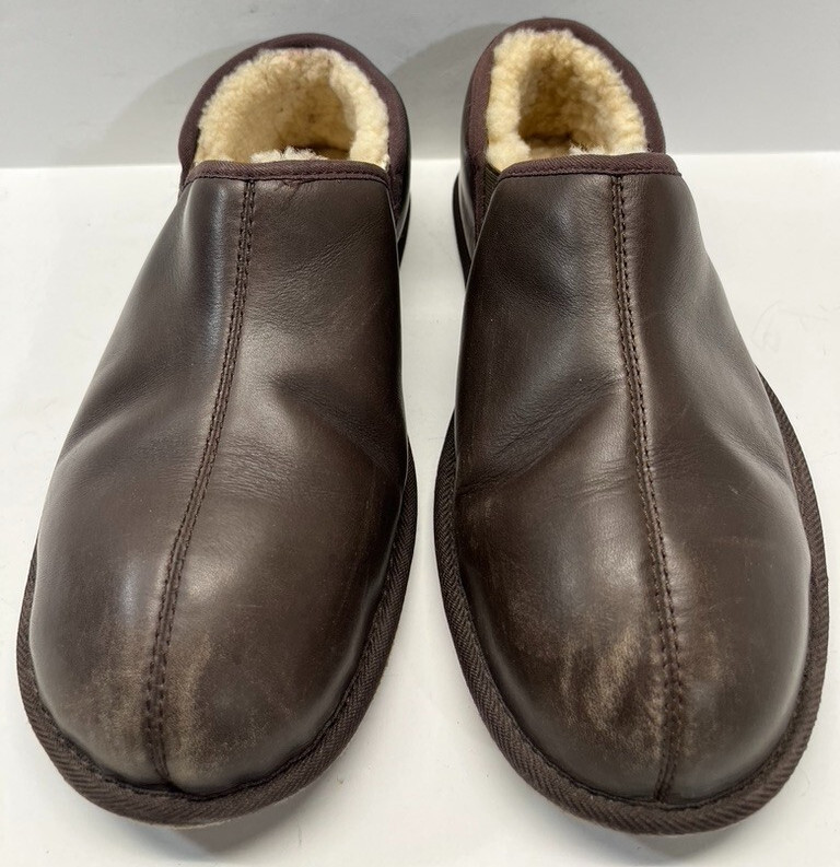 UGG Mens Size 9 Brown Leather Shearling Lined Slip On Comfort