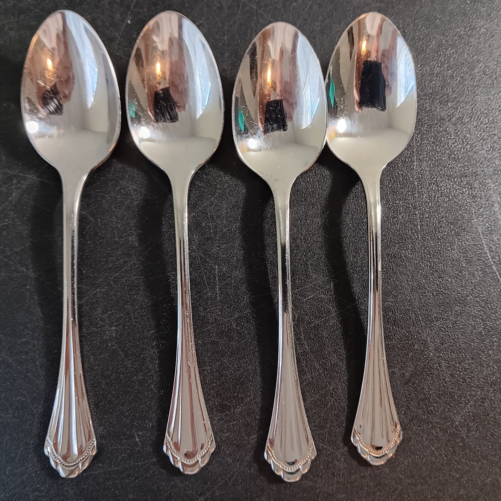 Set Of 4 Oneida Community "Marquette" 18/8 Stainless Steel Teaspoons