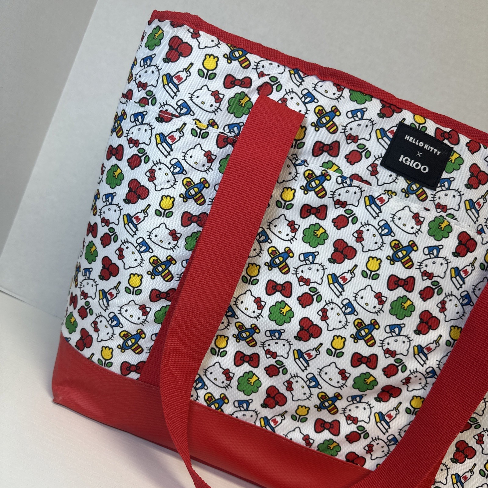 Hello Kitty x Igloo Tote Bag Cooler Limited Edition