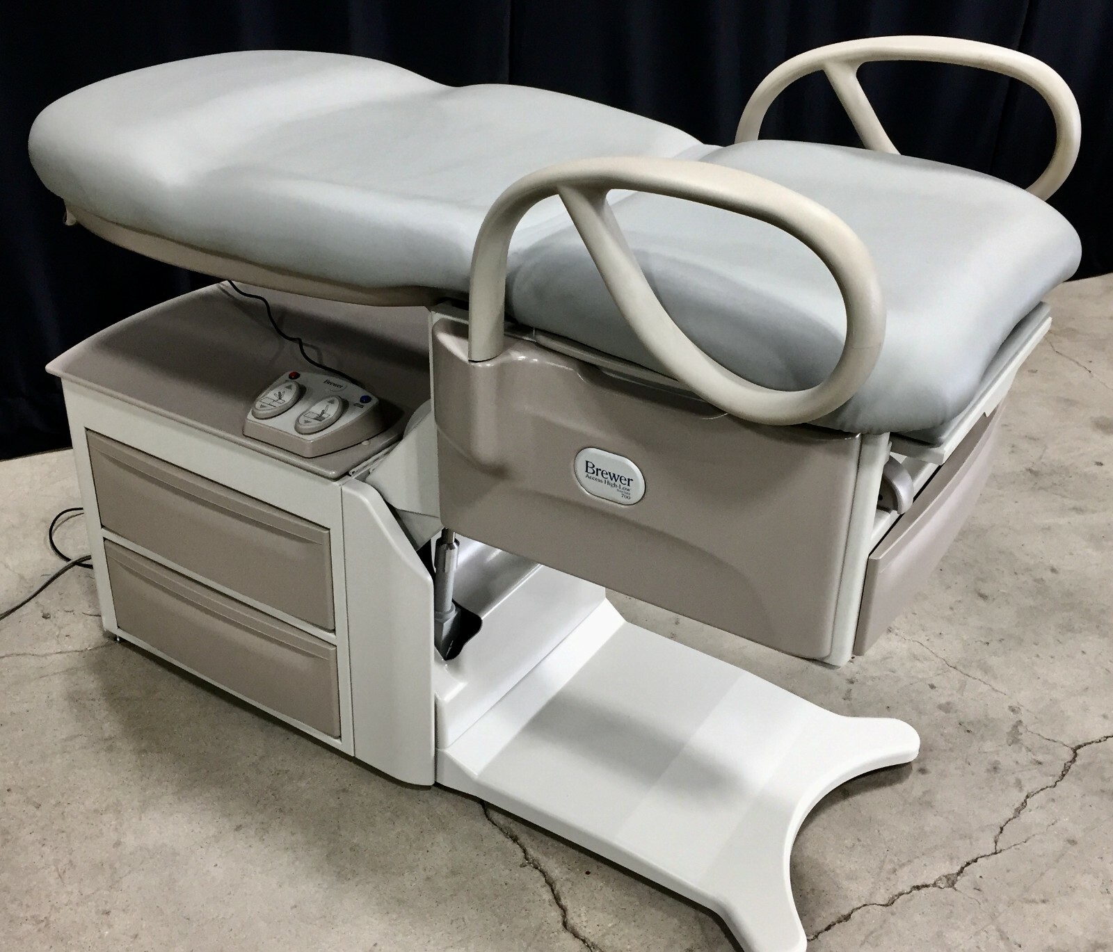 Brewer High-Low Exam Table 6801, 700lb capacity.