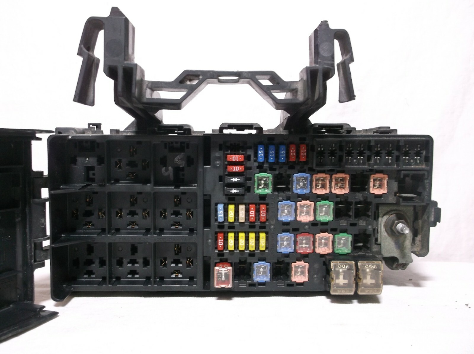 08-09  FORD TAURUS X/ TAURUS/  FUSE/ RELAY/ BOX