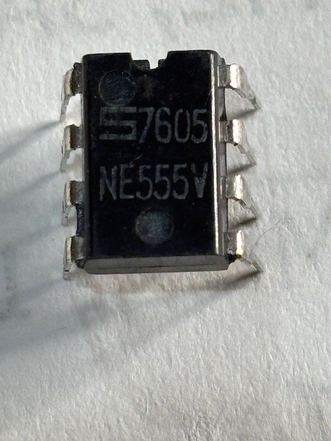 NE555 Lot of 4 Pcs