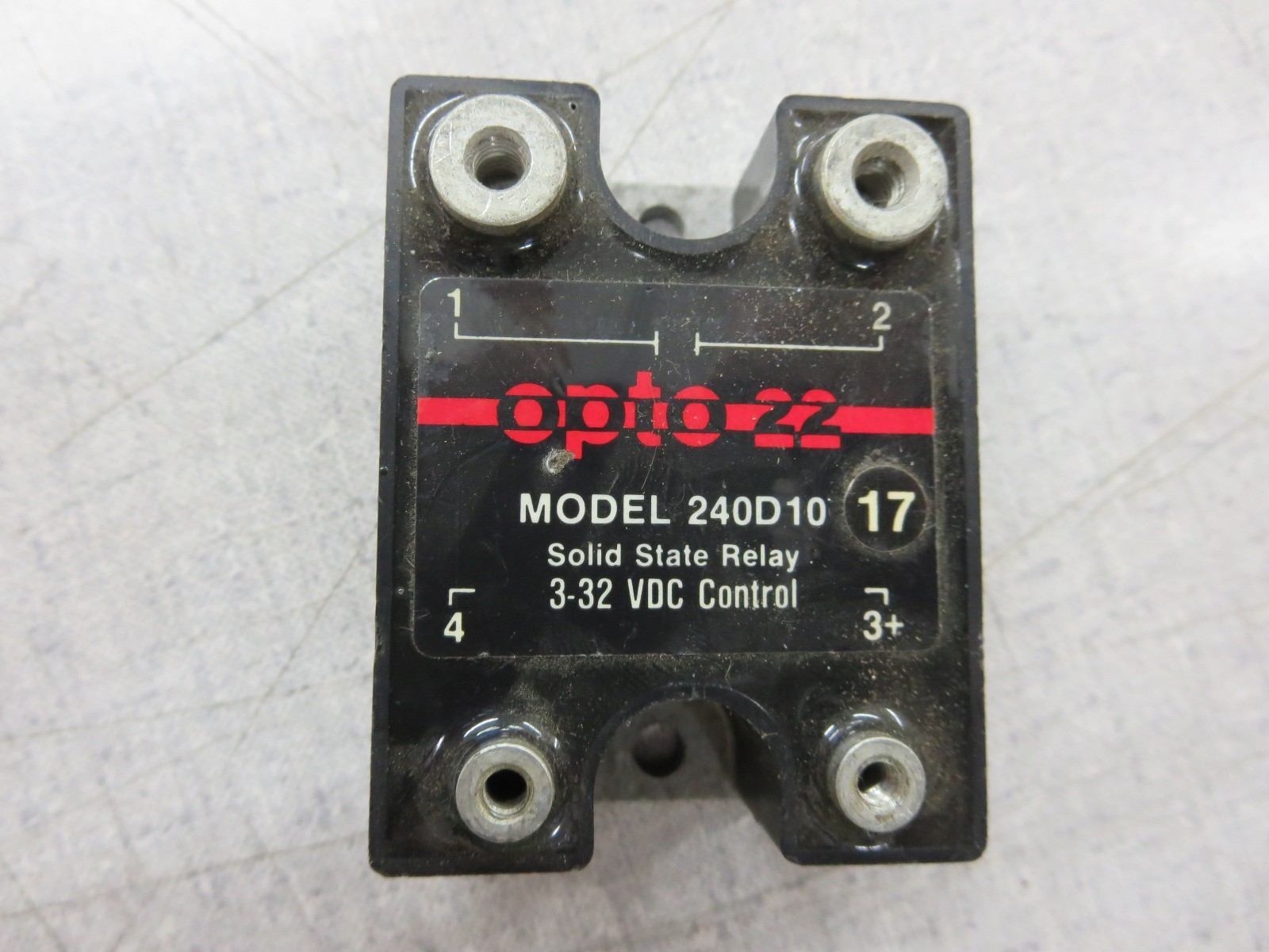 Opto 22 240D10 Solid State Relay 3-32V