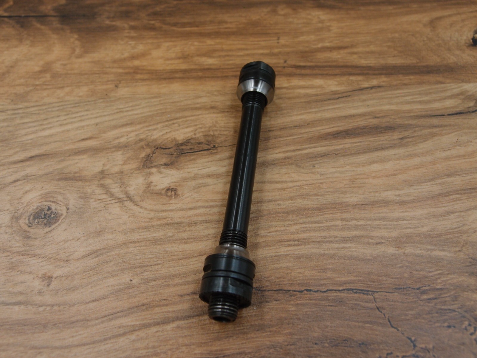 front hub axle Campagnolo Chorus made in Italy for road bike racing 100 mm