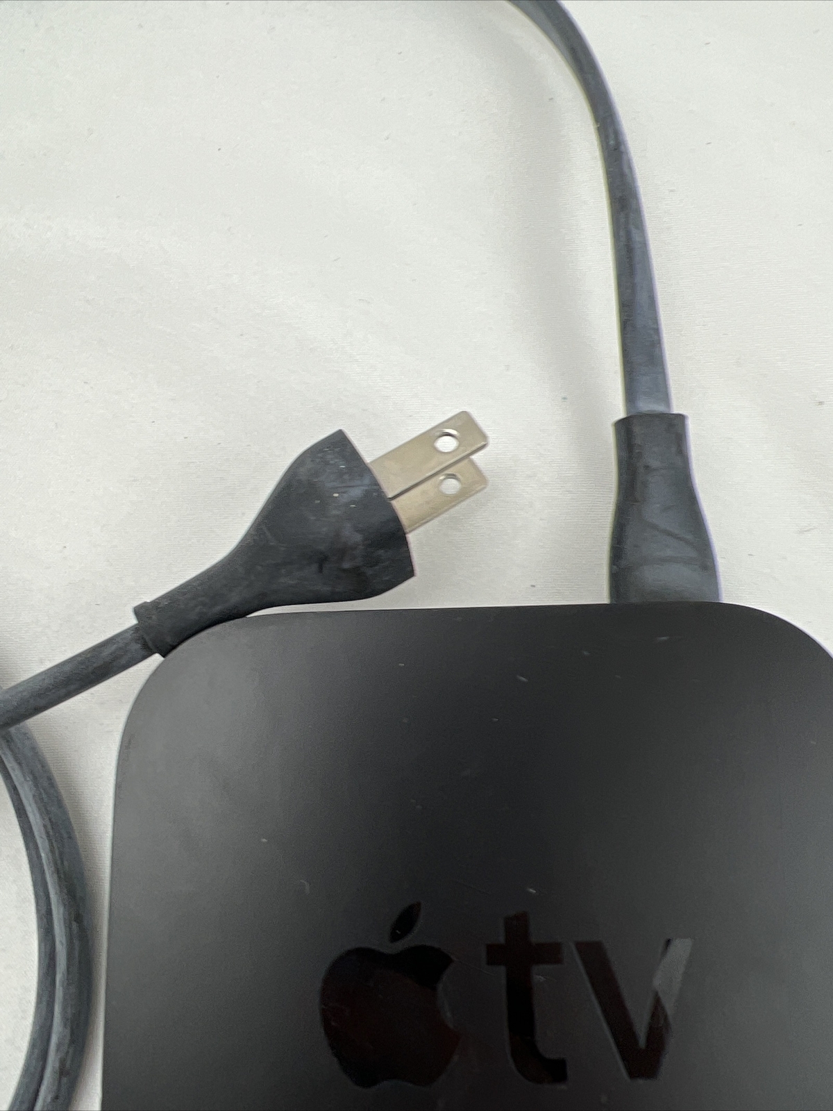 Apple TV - 3rd Gen - 8GB (Model A1469) With Remote And Power Cord Tested