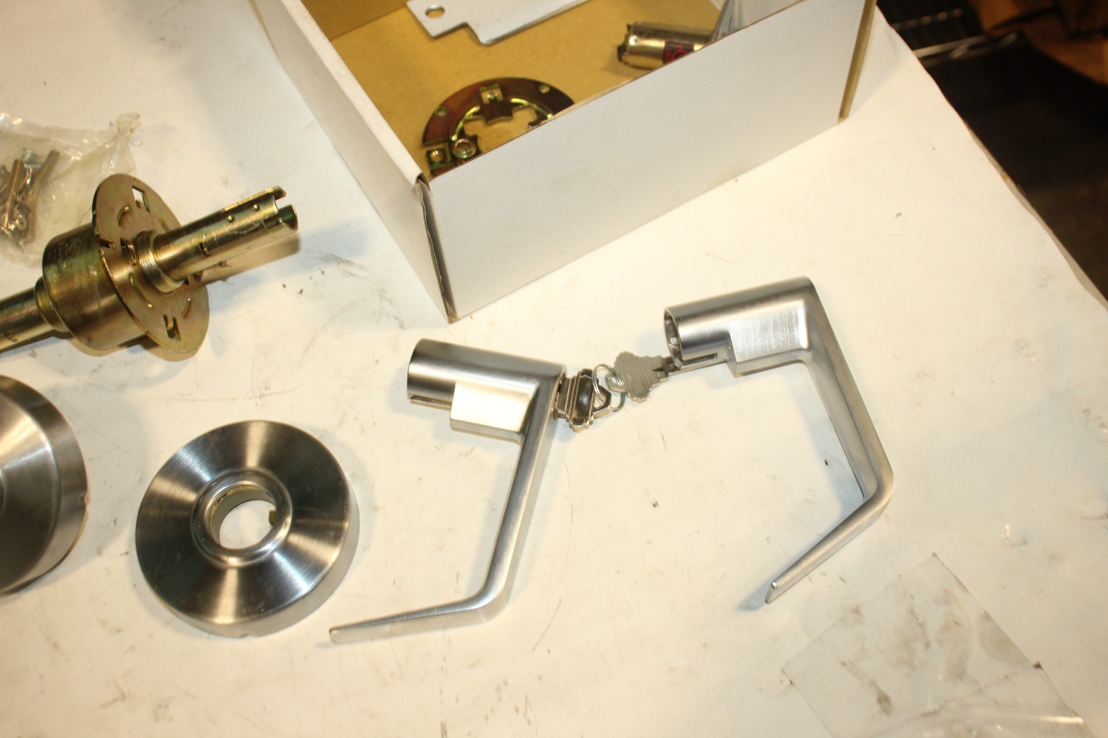 Master Lock Cylindrical Lockset Storeroom Brushed Chrome SLCHSR26D