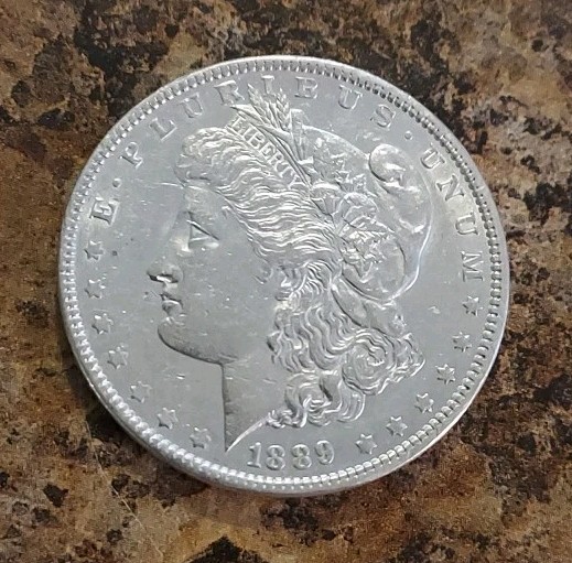 1889 AU/UNC MORGAN SILVER DOLLAR 90% $1 COIN US #Z943