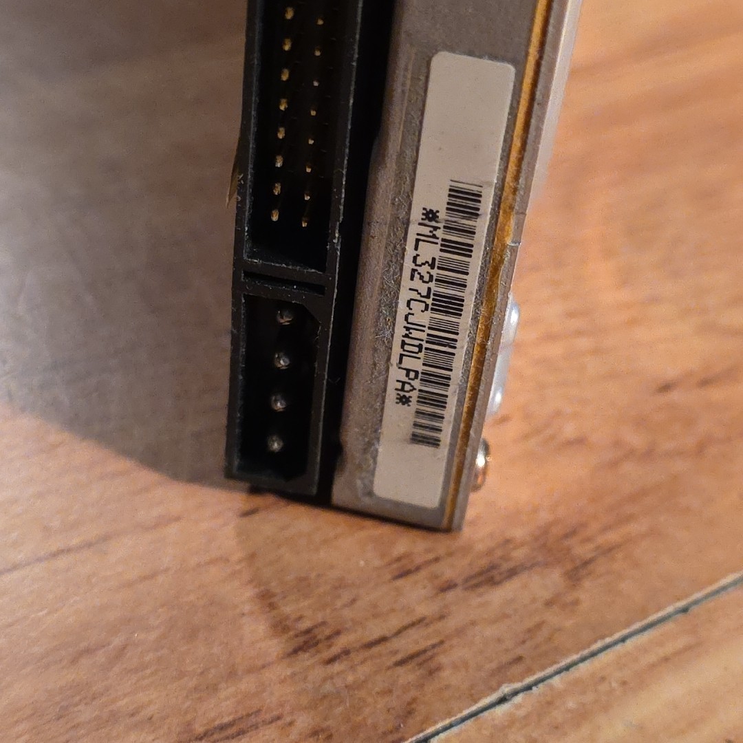 Vintage Quantum 800-08-97 Computer Prodrive LPS Hard Drive Apple Parts / repair