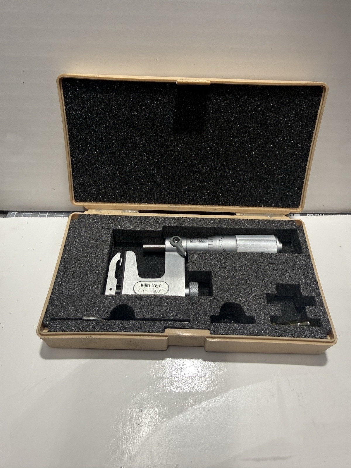 Mitutoyo 117-107 Interchangeable Anvil Micrometer Japan 57022449 ACM-1” V