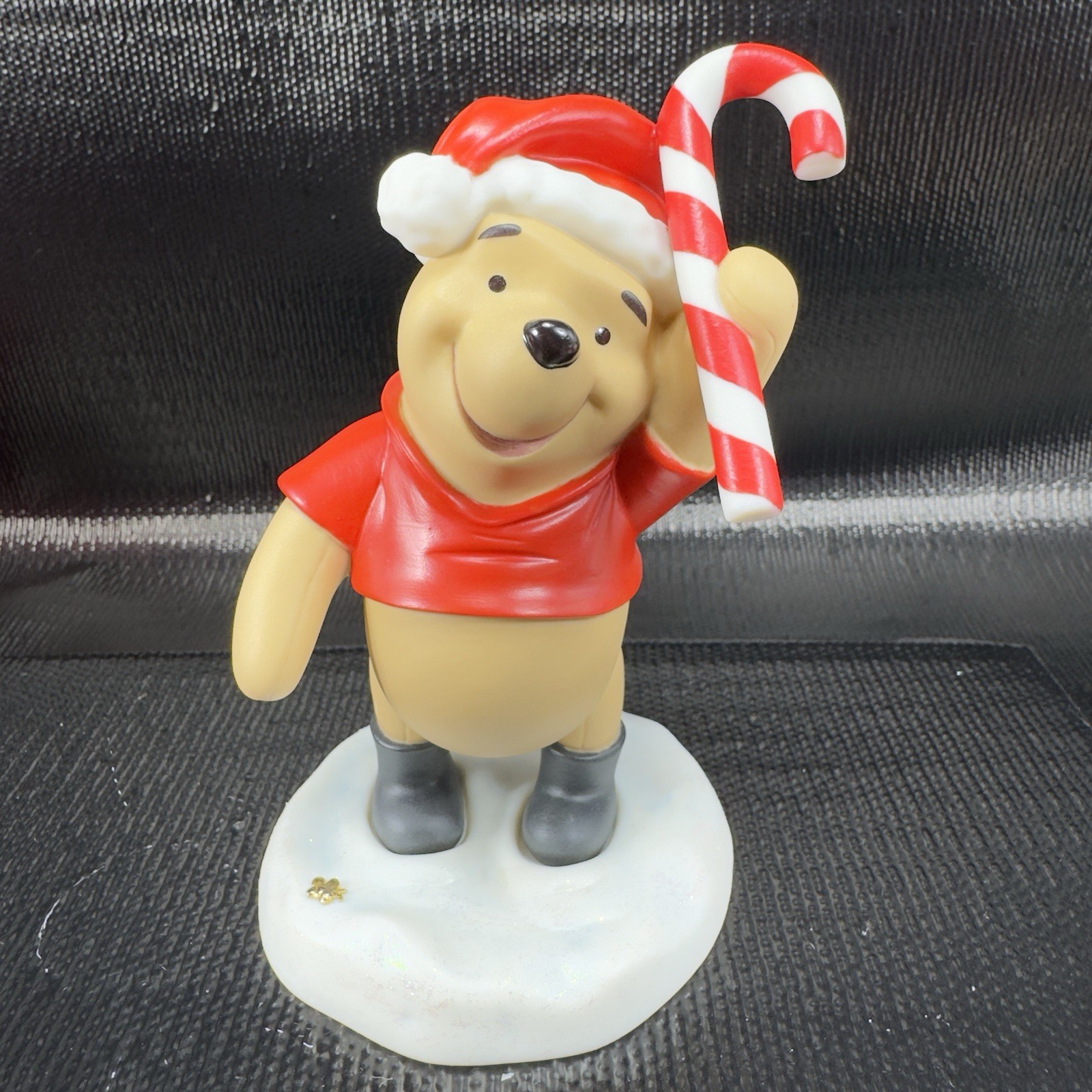 Disney Pooh Friends Figurine Wishing You the Sweetest Holiday Ever Figure VTG