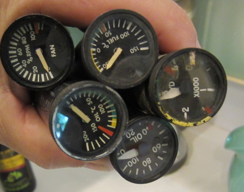 5 Aircraft Gauge Lot as Pictured Oil Fan Fuel Hyd Gauges