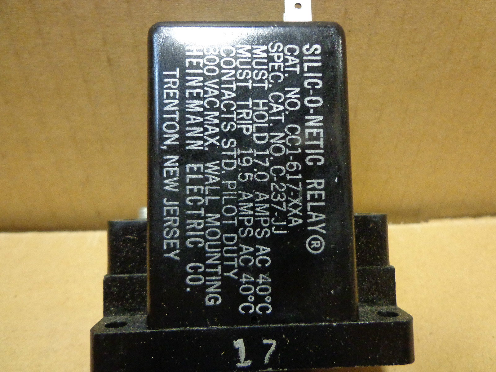 ~D.HVAC~ CP-HN69XB652 - Carrier - Overload Relay 3/1.5A@120/240V HCC1-617-XXA