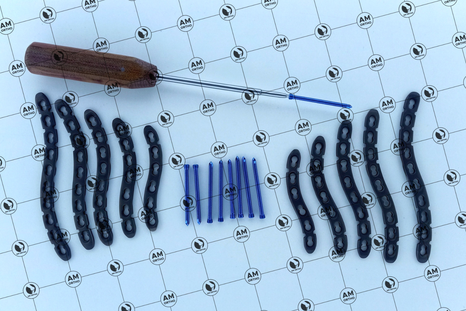 Claviclë S Safety Locking Plates 3.5mm L/R 6-10Holes With LCP Screw 61Pcs Set Ti