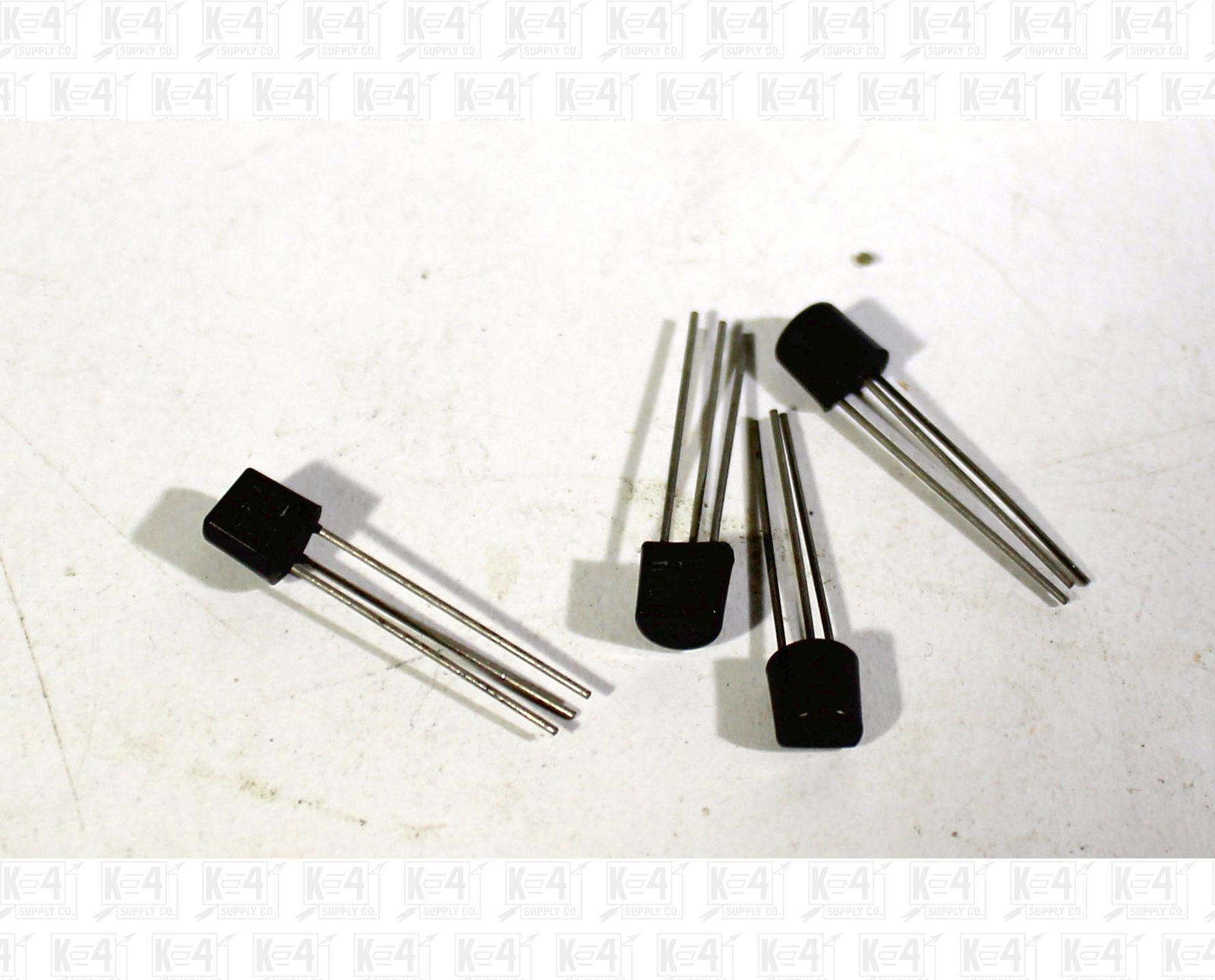 D32W10 Transistors Lot Of 4 NOS