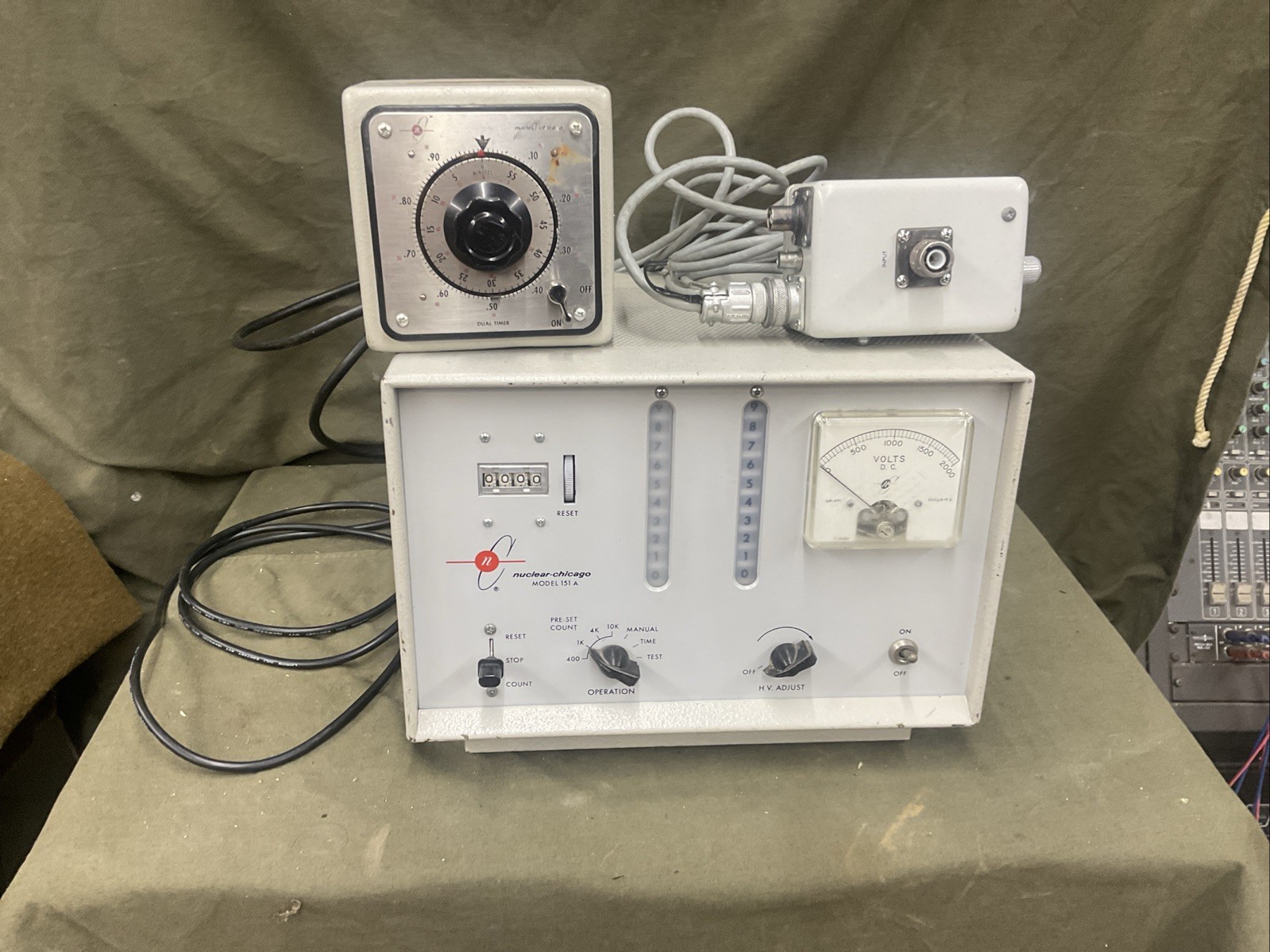 Vintage Civil Defense Era Geiger Counter Decade Scaler Nuclear Chicago 151a
