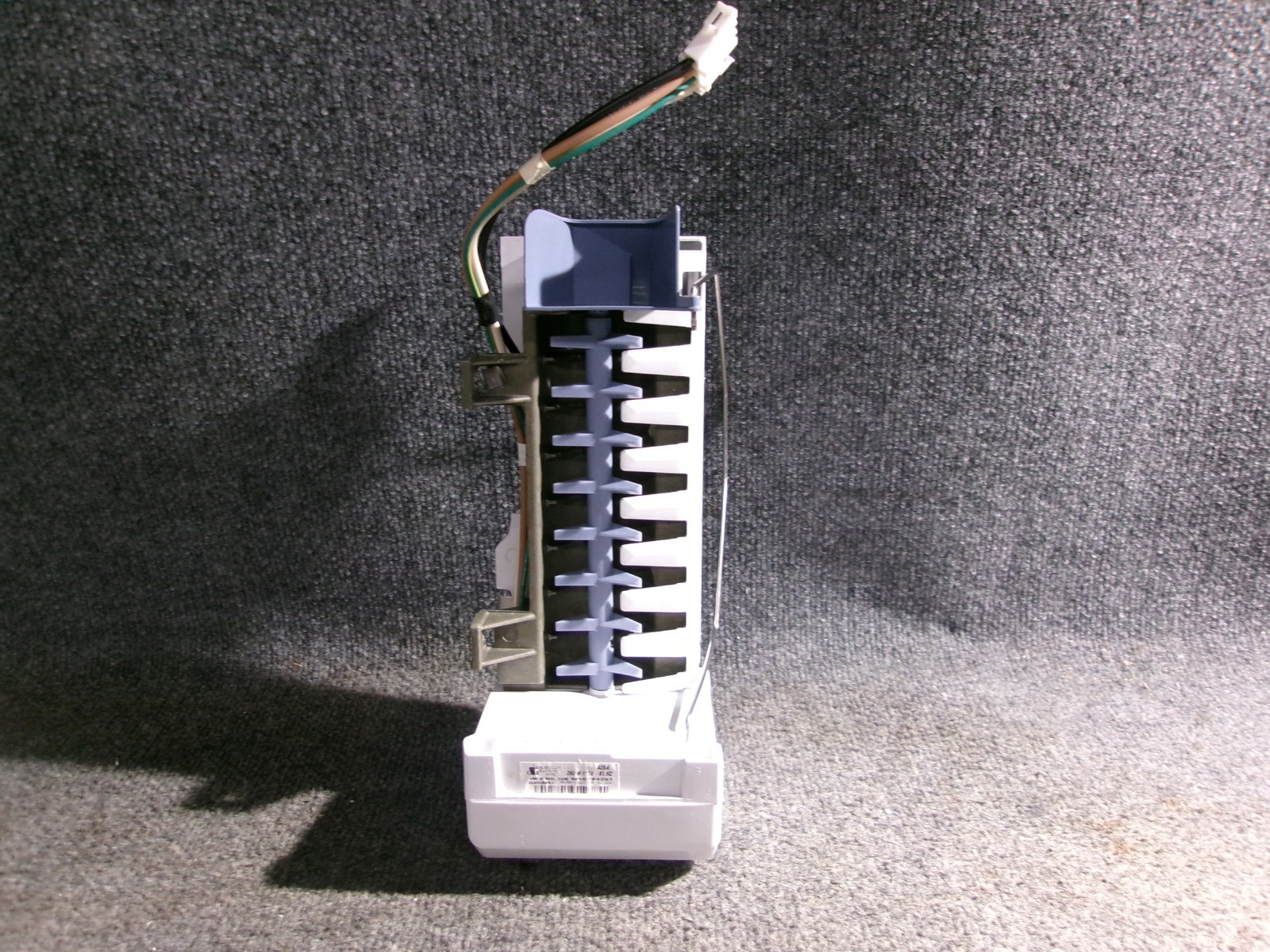 W10884390 WHIRLPOOL REFRIGERATOR ICEMAKER