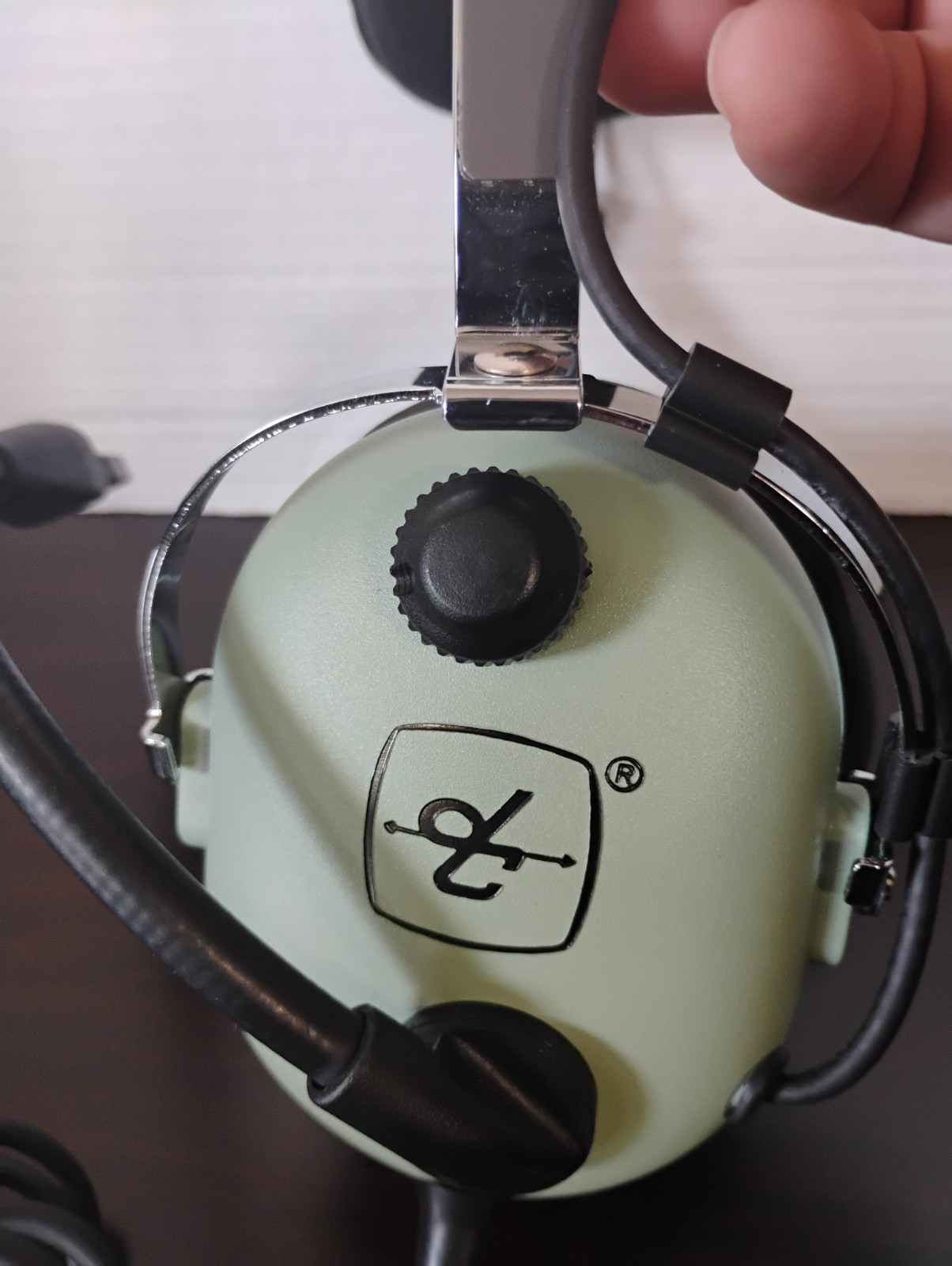 David Clark H10-13.4 Aviation Headset Missing Mic Cover Tested By Pilot
