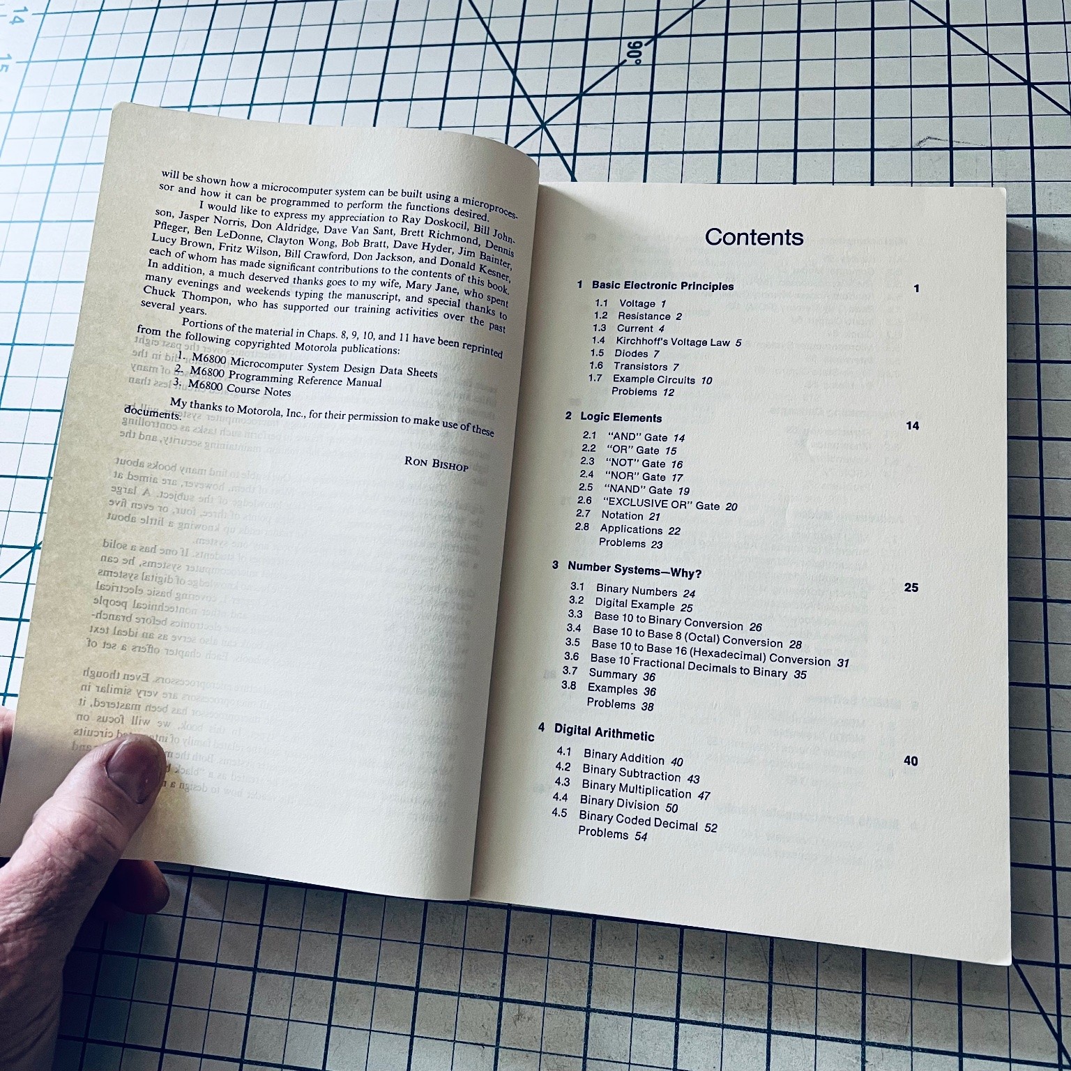 Motorola 6800 Microprocessors and the 6800 1979 Vintage Computing Ron Bishop