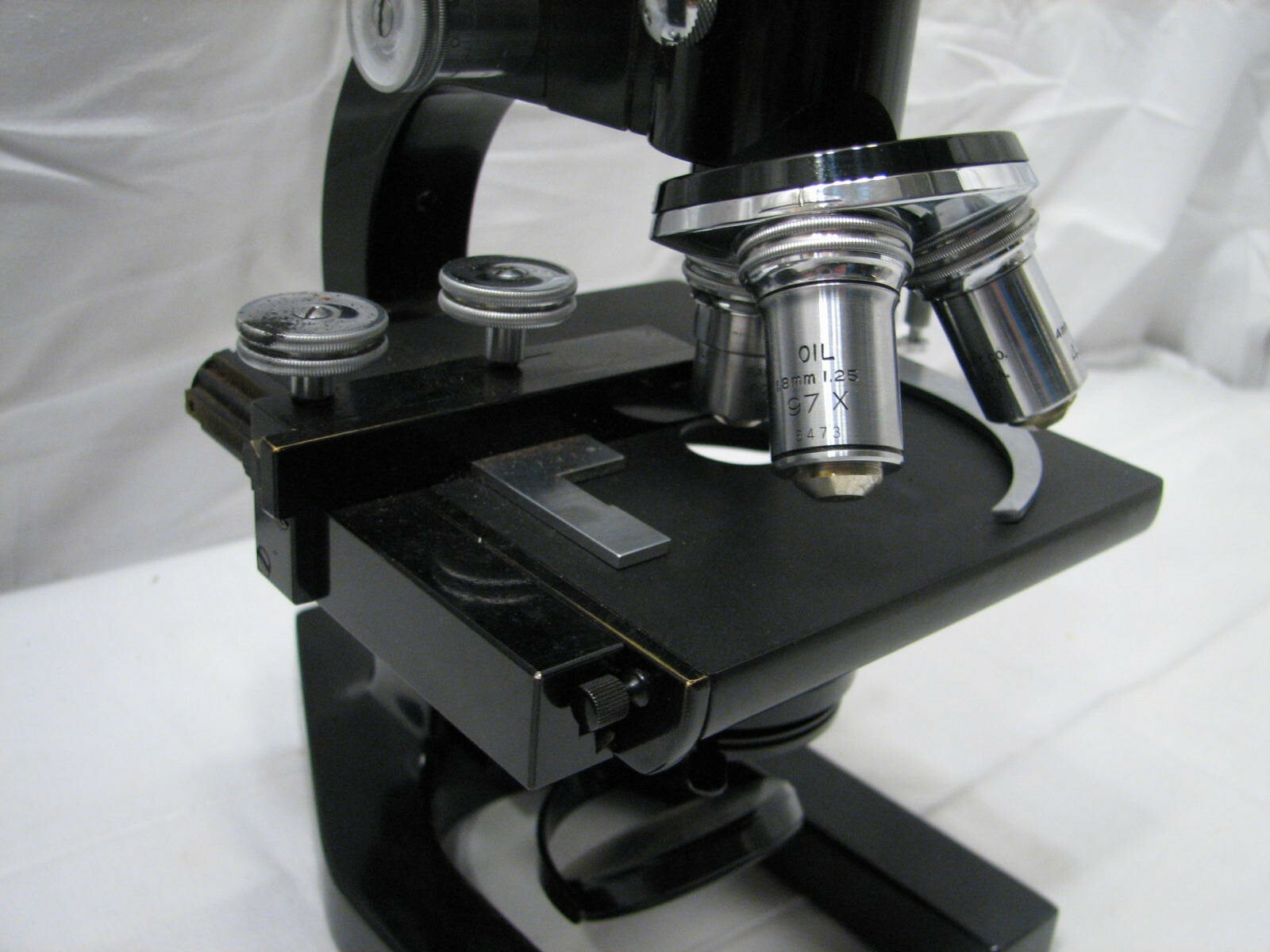 Vintage Bausch &Lomb Optical Microscope/Case Oil 97X Objective Compound Stage C