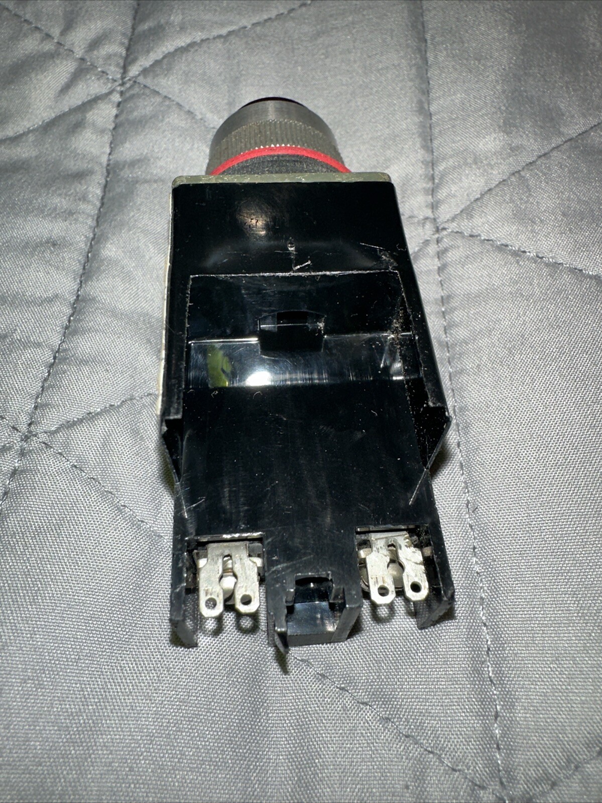 Allen-Bradley Catalog 800MR-P16S Series D Red Indicator Light