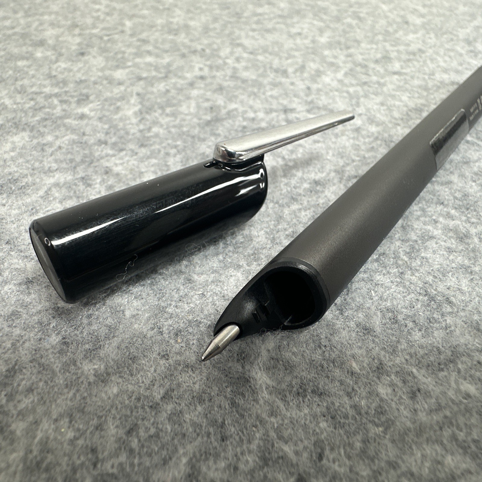NEO SMARTPEN N2 Bluetooth Digital Pen Compatible with iOS Android - Titan Black