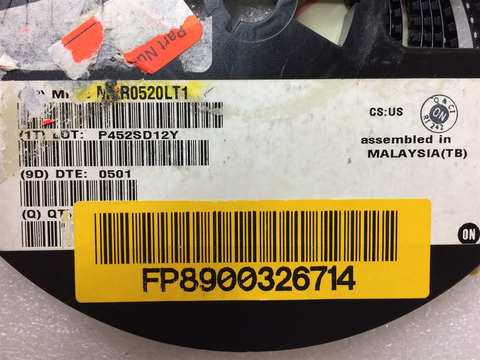 MBR0520L ON SEMI MBR0520LT1 DIODE SCHOTTKY 20V 500MA SOD123 100 PIECES