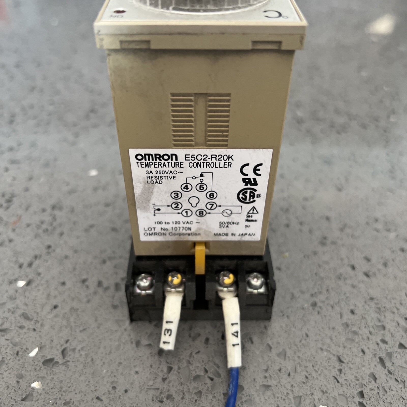 Used OMRON E5C2-R20K TEMPERATURE CONTROLLER w/ warranty Free Shipping