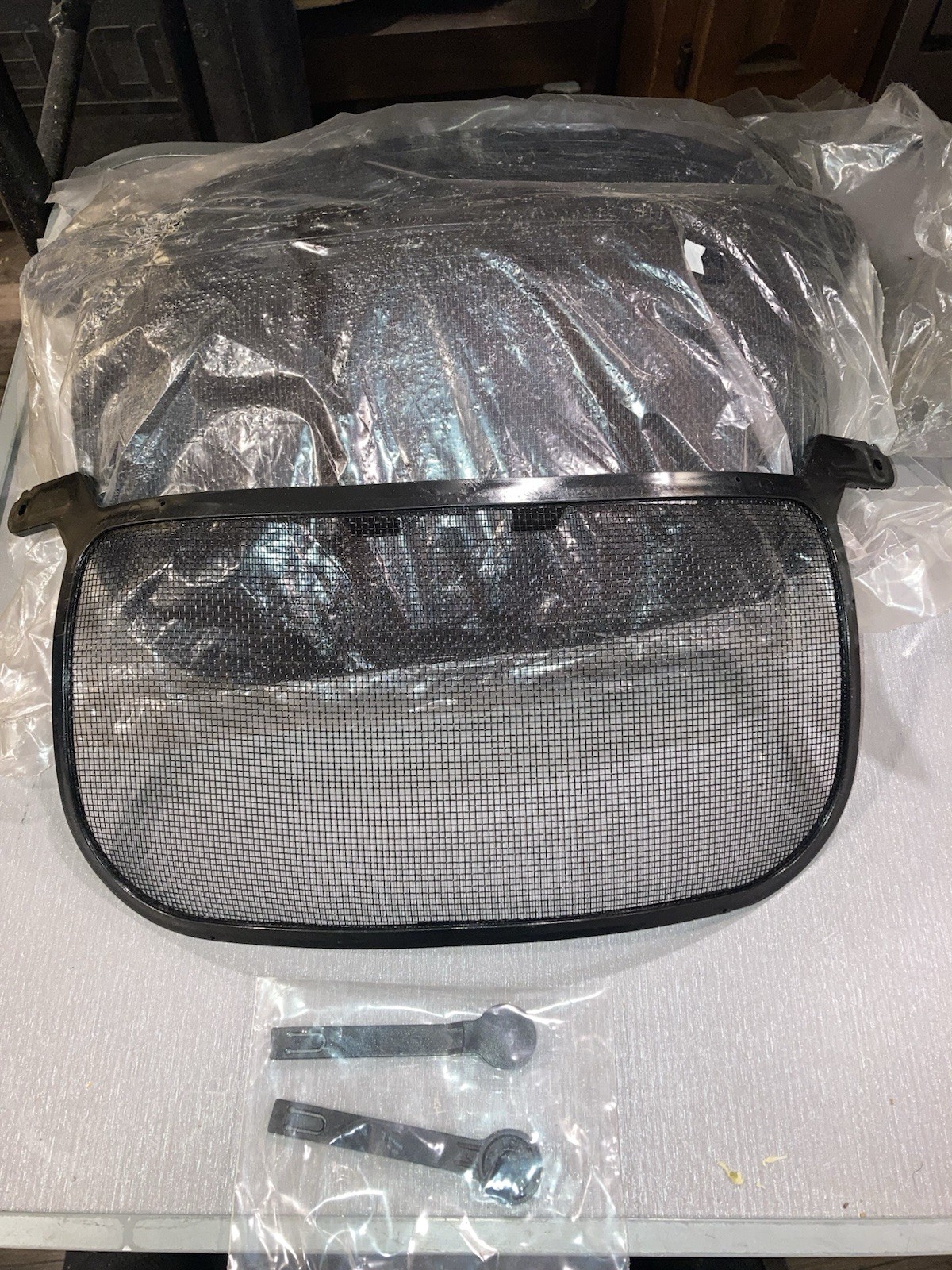 Lot Of 8 New Metal Screen Safety Protective Eye Face Shield With 8 Sets Of Clips