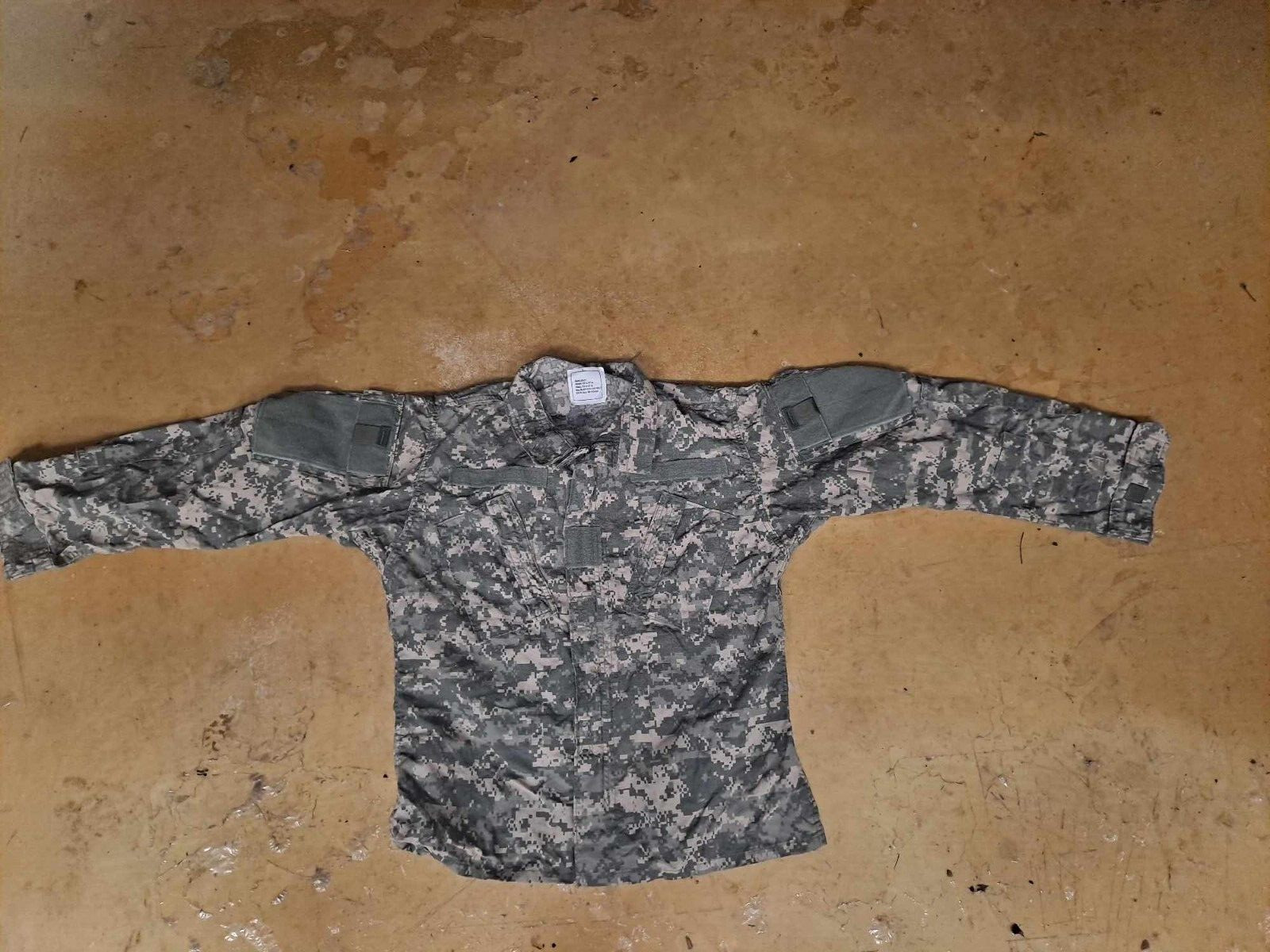 Army ACU Jacket Top Size Small-Short Digicam - Nice one, please see pics
