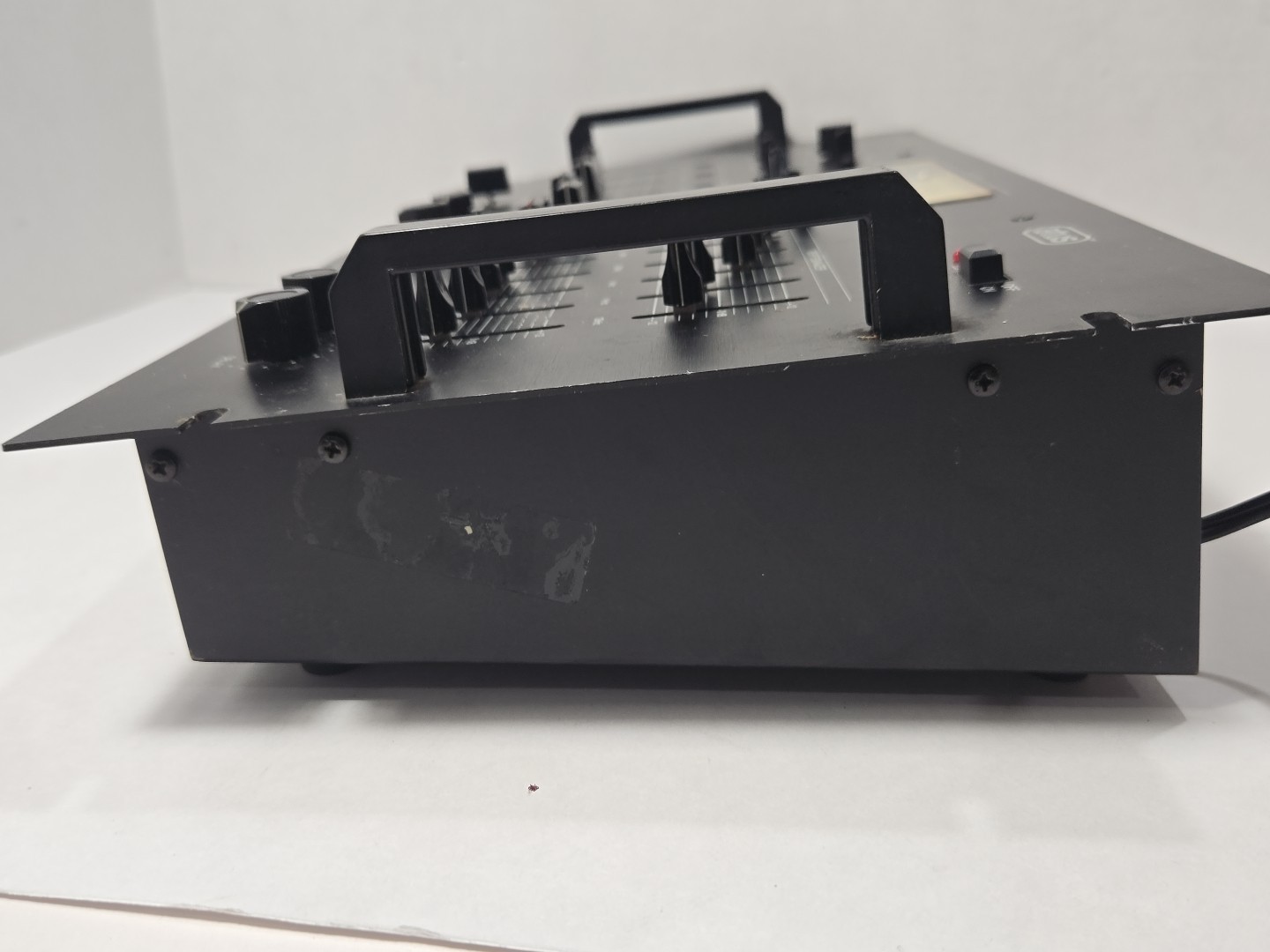 ATUS-AM300E-STEREO MIXER-POWERS ON-UNTESTED