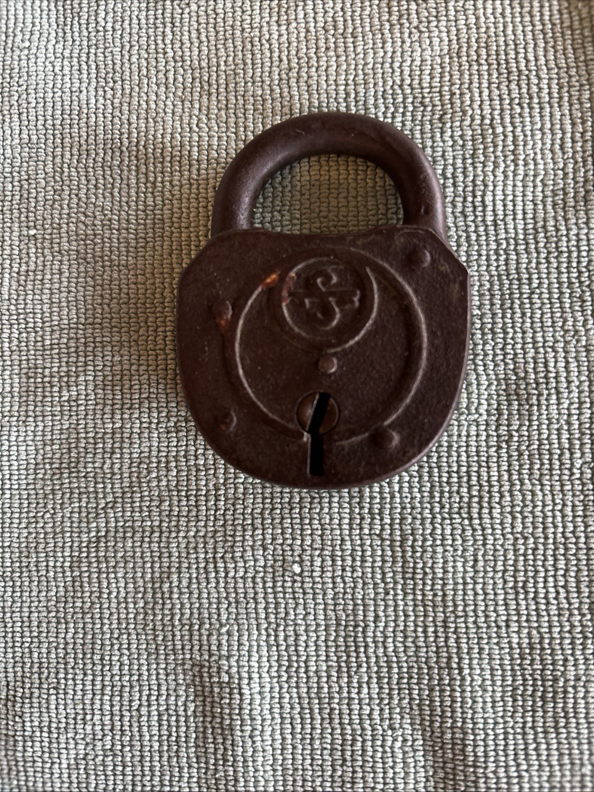 Slaymaker padlock, Lever lock - No Key