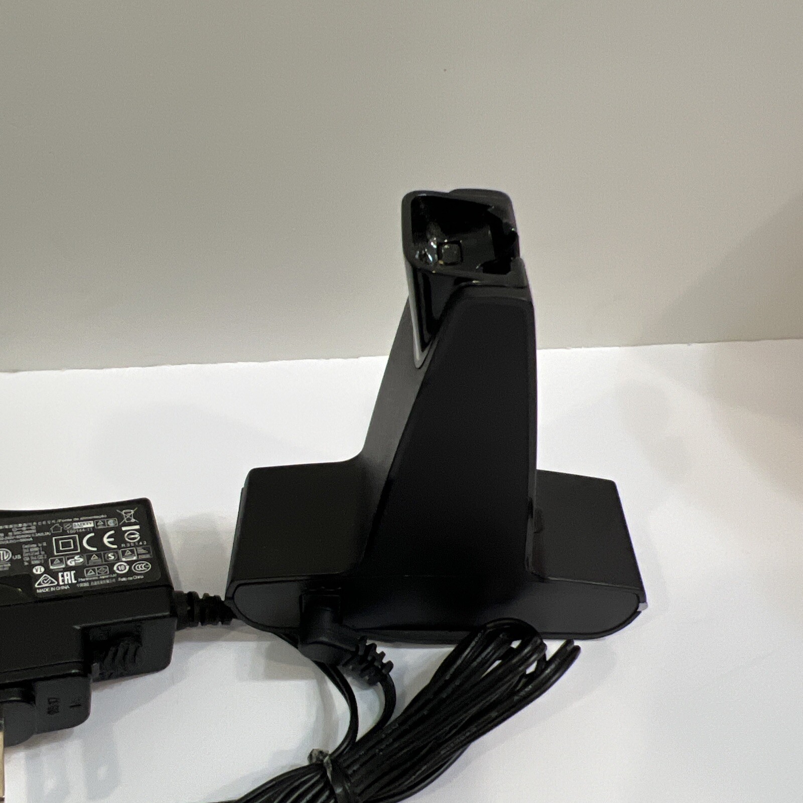 Plantronics WH500 Black - Bluetooth Headset - Cradle, Charger, Missing Eartips