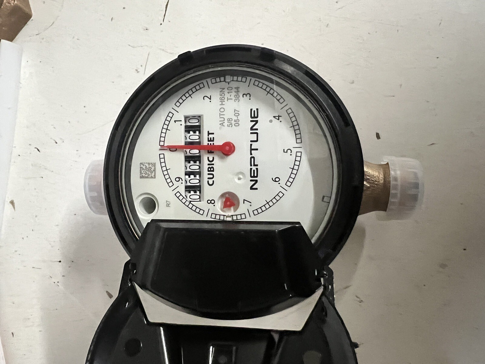 Neptune 5/8x3/4 NEW T-10  Direct Read Cubic Feet Water Meter NSF61