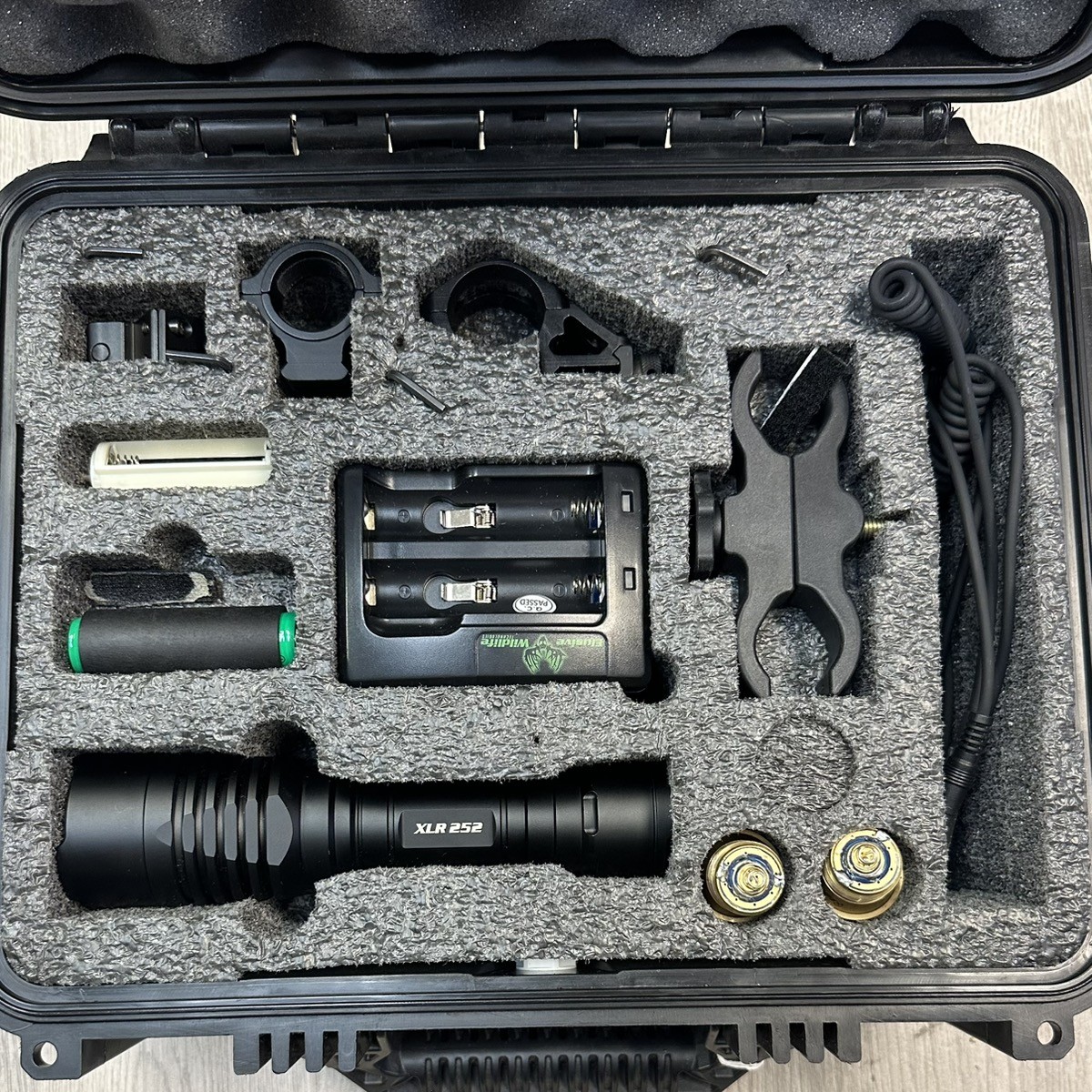 Kill Light XLR 250 Hunting Package wth case (PAP008298)
