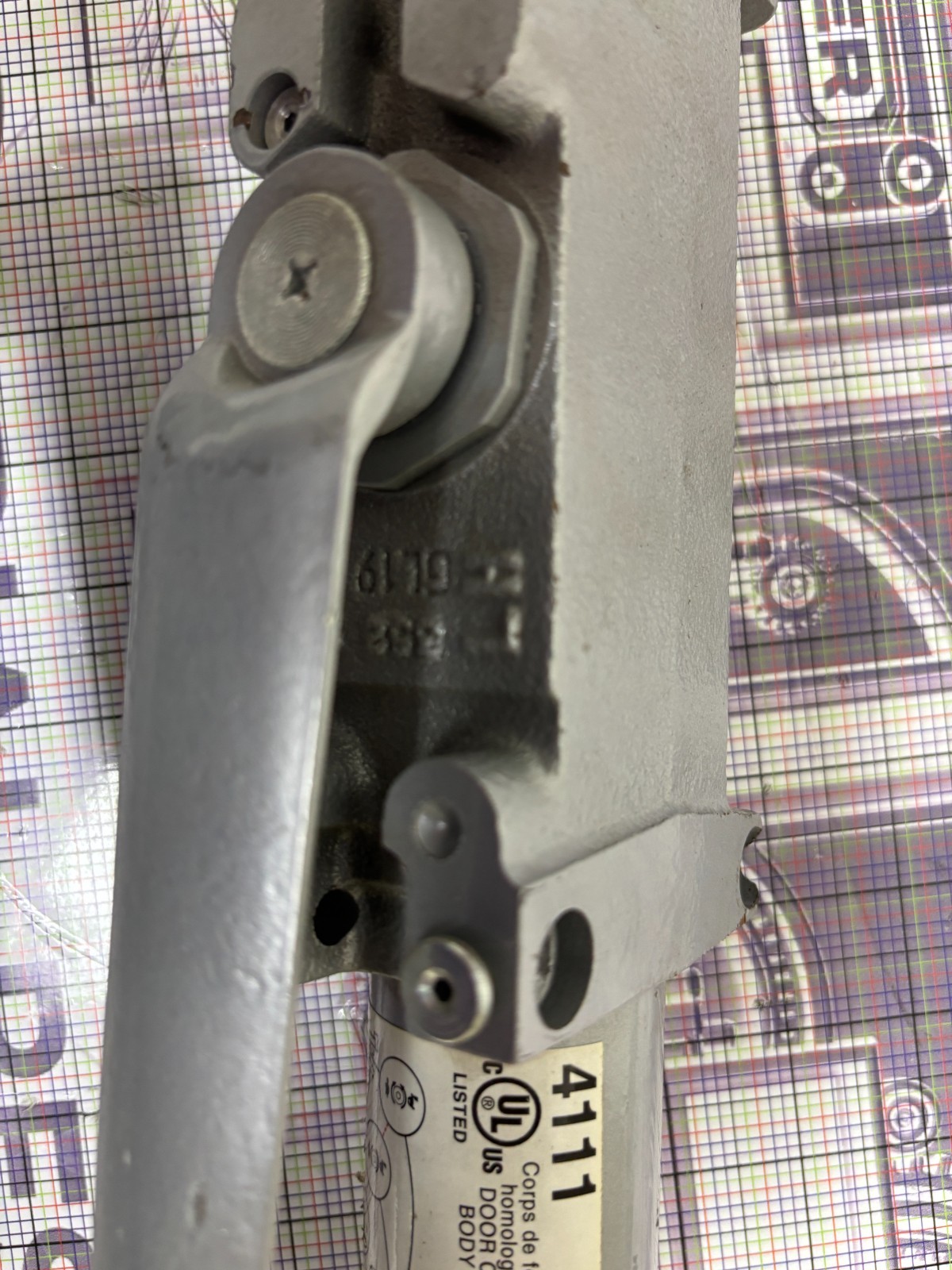 IR LCM 4111 DOOR CLOSER