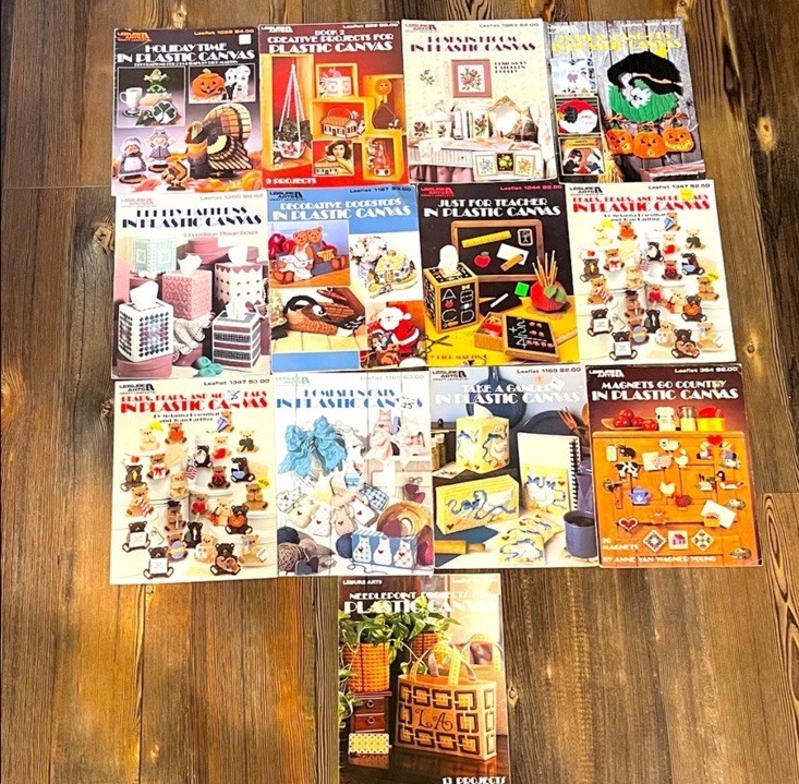 (13) Leisure Arts Craft Leaflets Plastic Canvas Projects