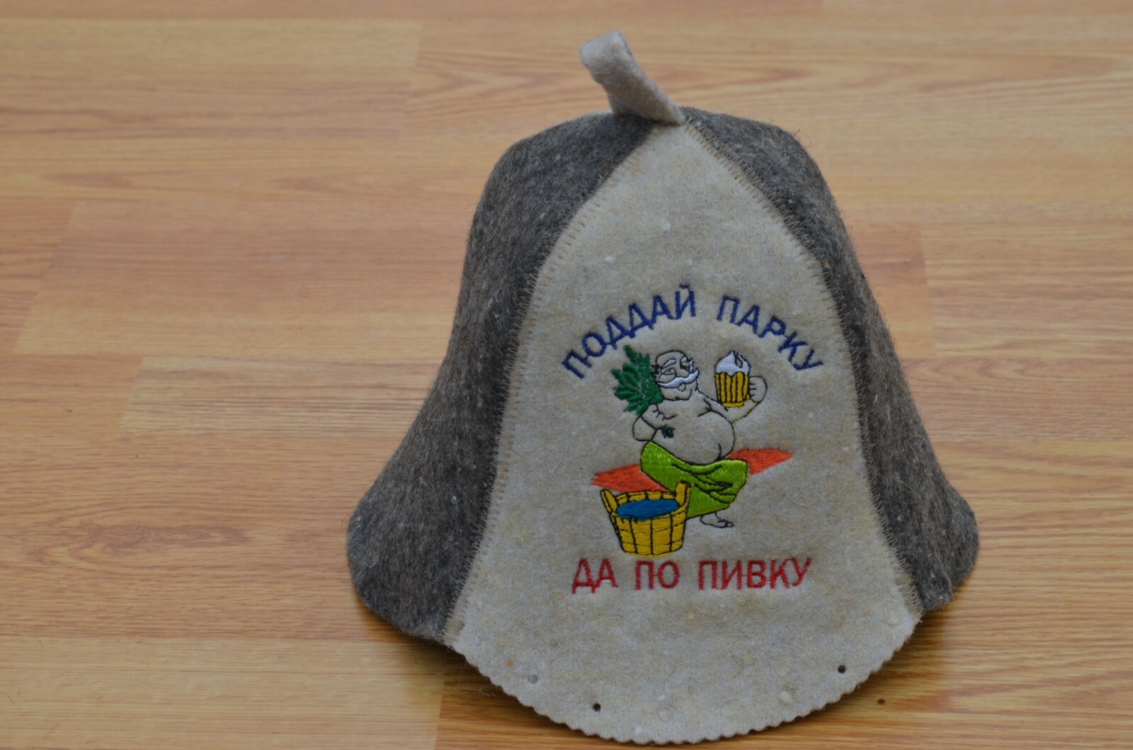 Sauna hat wool men, Banya cap " Поддай парку да по пивку ", Felt bath accessorie