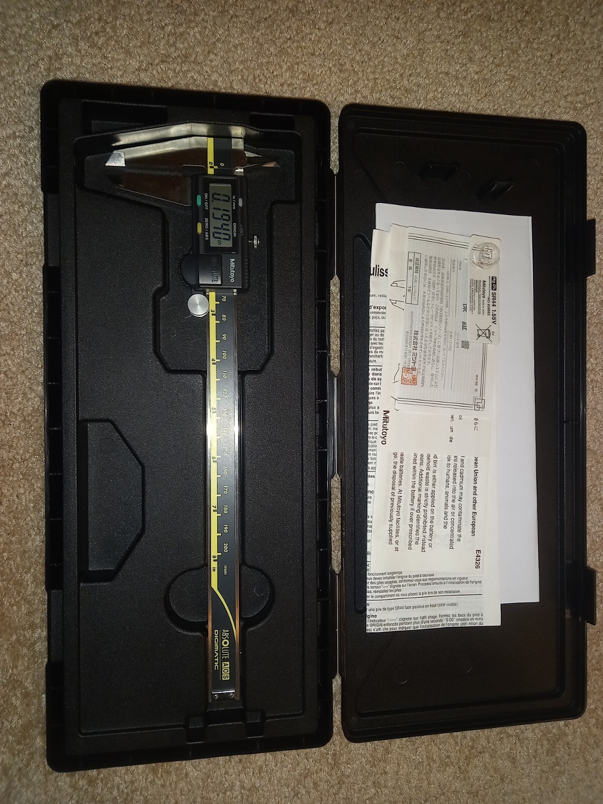 Mitutoyo 500-197-30 8" AOS Digimatic Caliper
