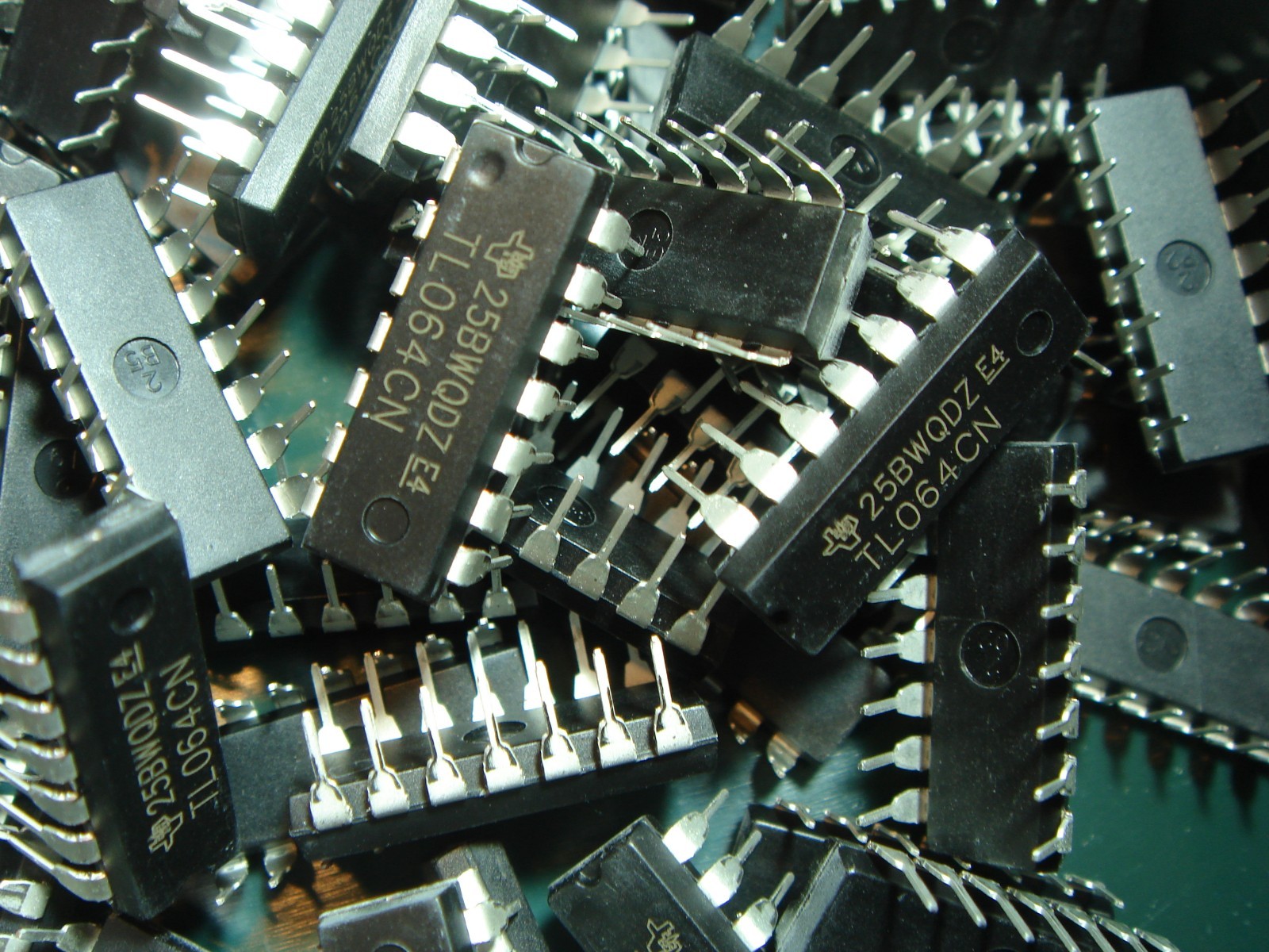 2x TL064 DIL Operational Amplifier #11-101