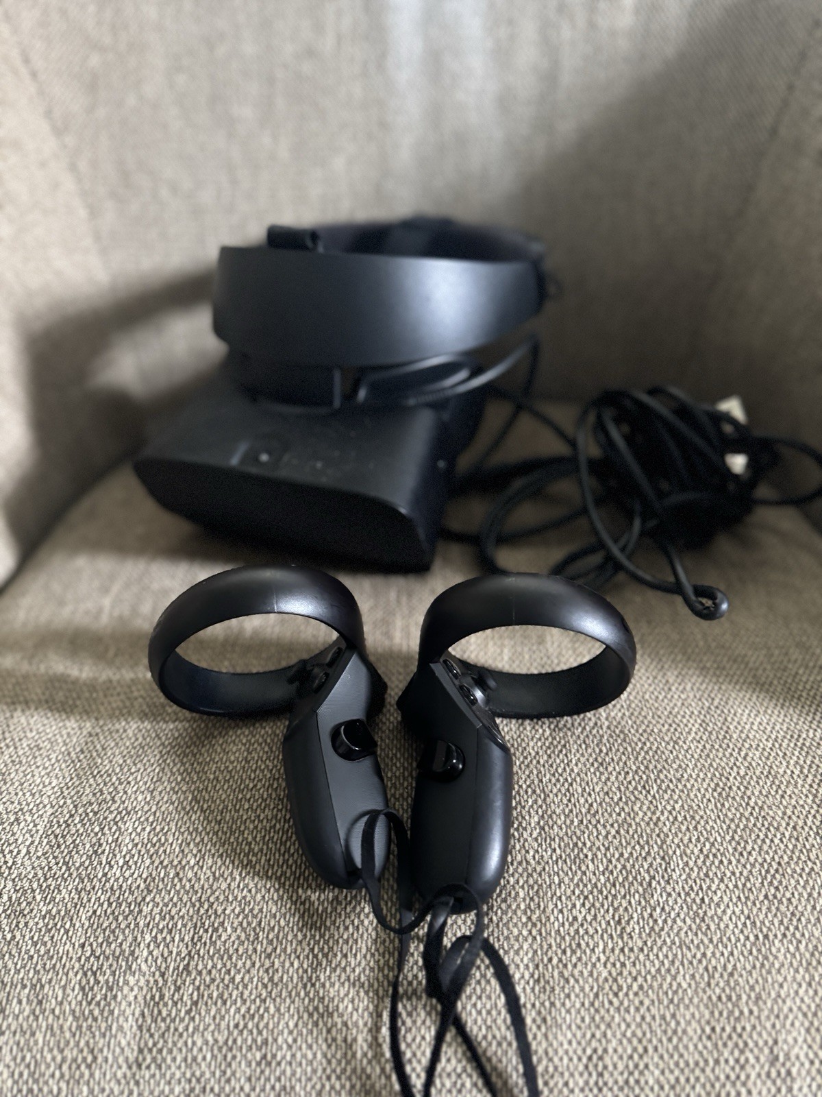 Oculus Rift S VR Headset -Black / Touch Controllers