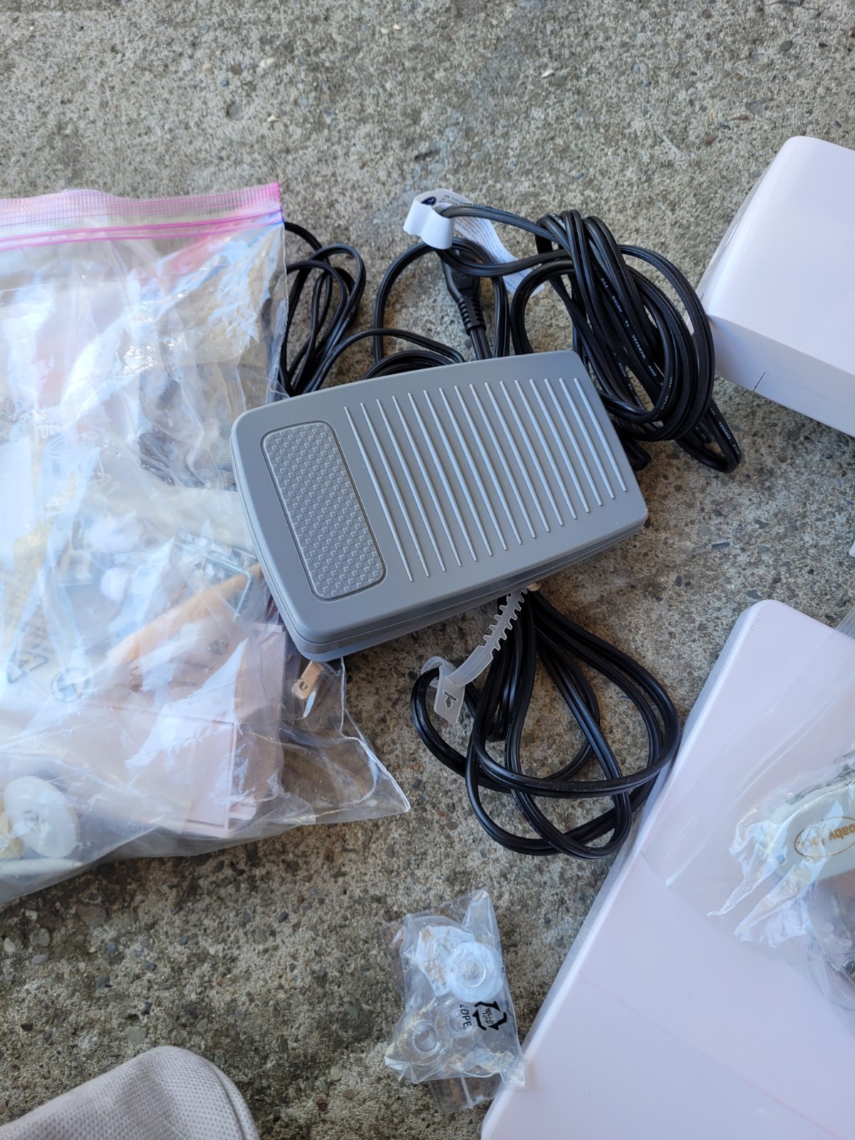 EverSewn Celine Computerized Sewing Machine -Professionally Serviced and Ready!
