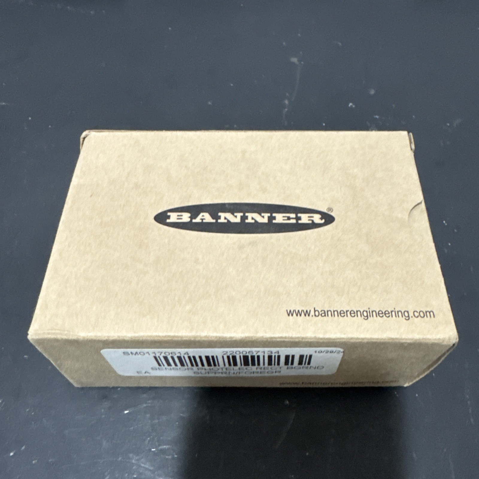 Banner Q4XTBLAF300-Q8 Photo Electric Sensor