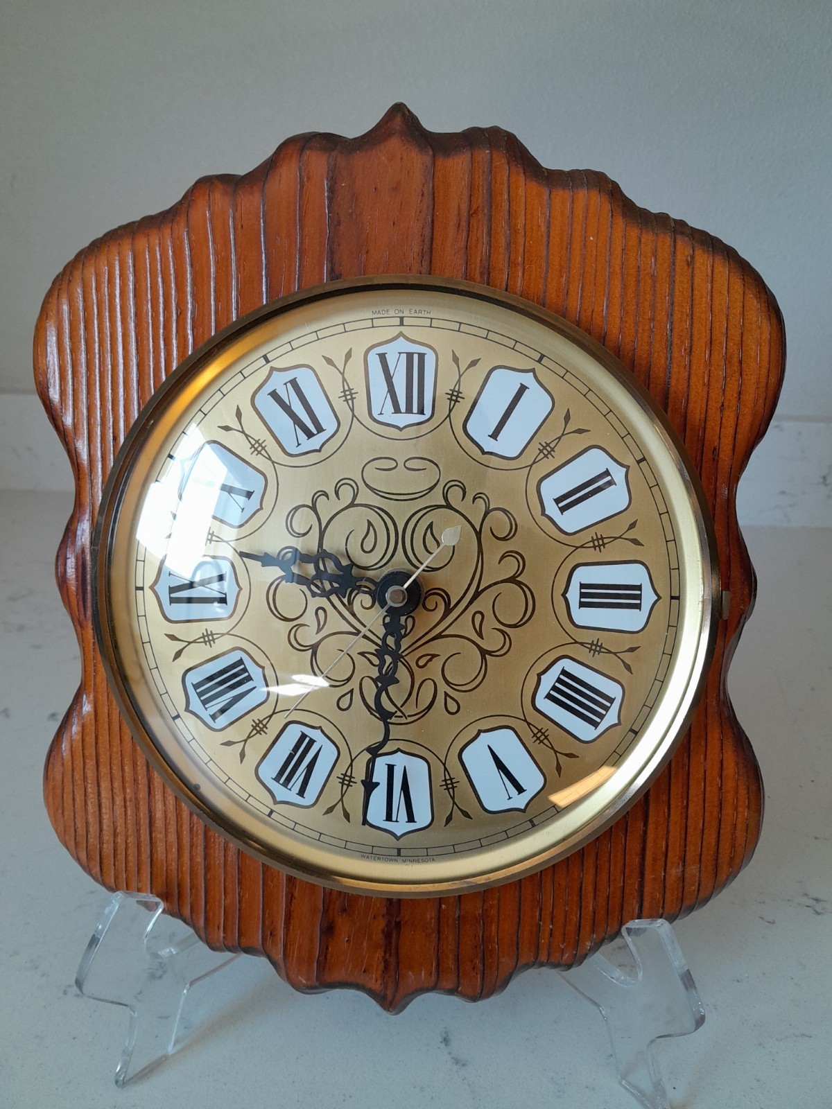 Vintage Handcrafted Crest Wood Wall Clock W/Glass Ornate Brass Door Works 8x10"