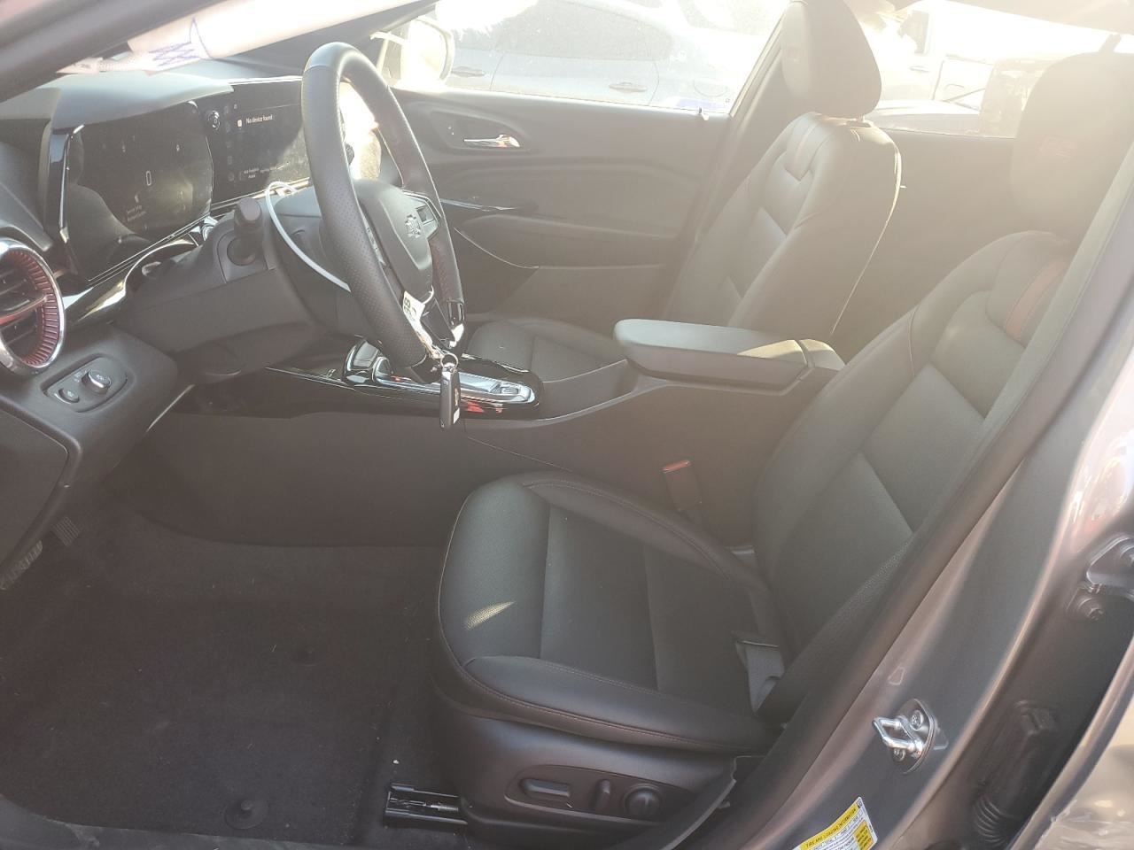 TRAX 2025 Glove Box 4931907