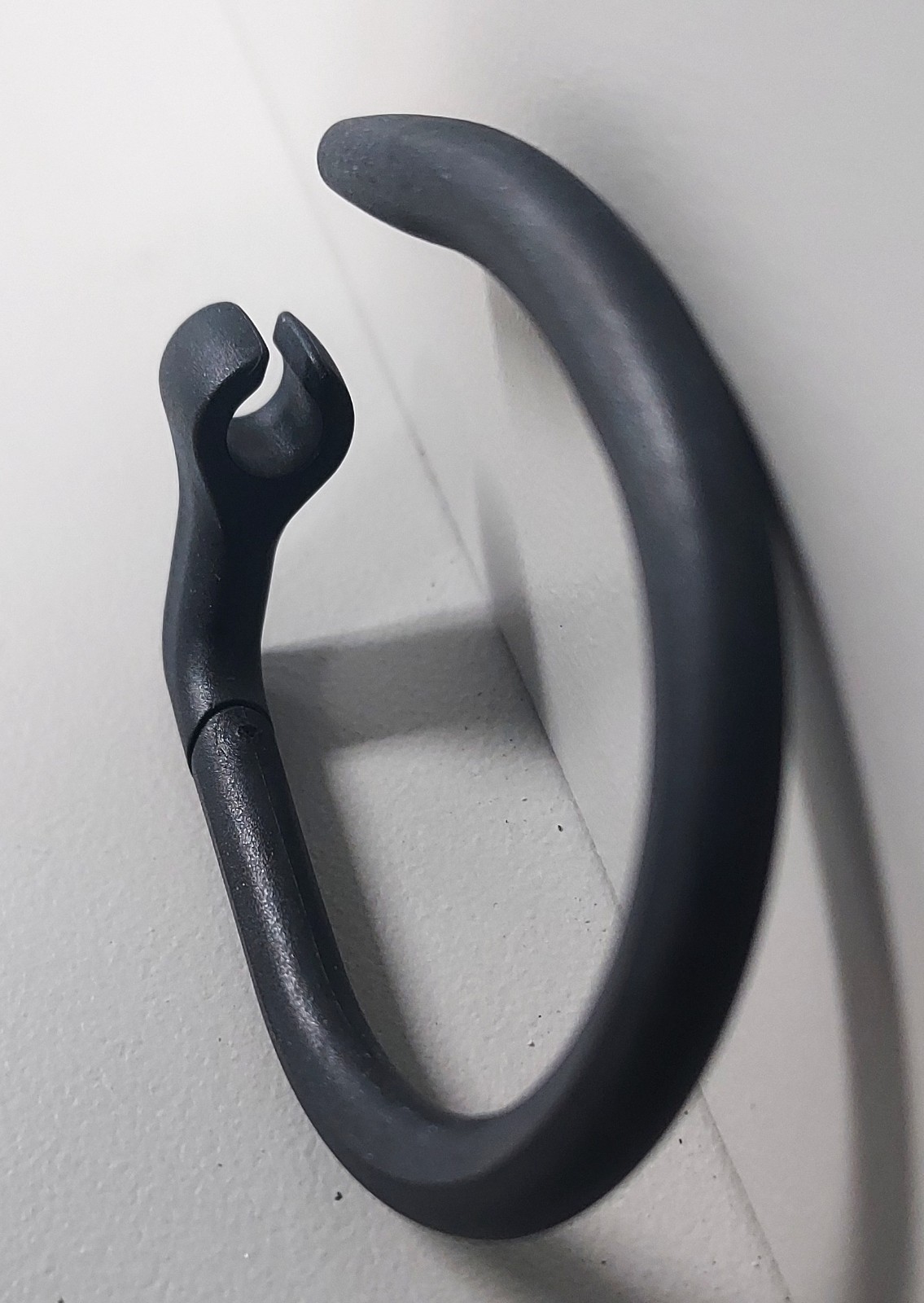 6 Black Replacement Earhooks for : MOTOROLA