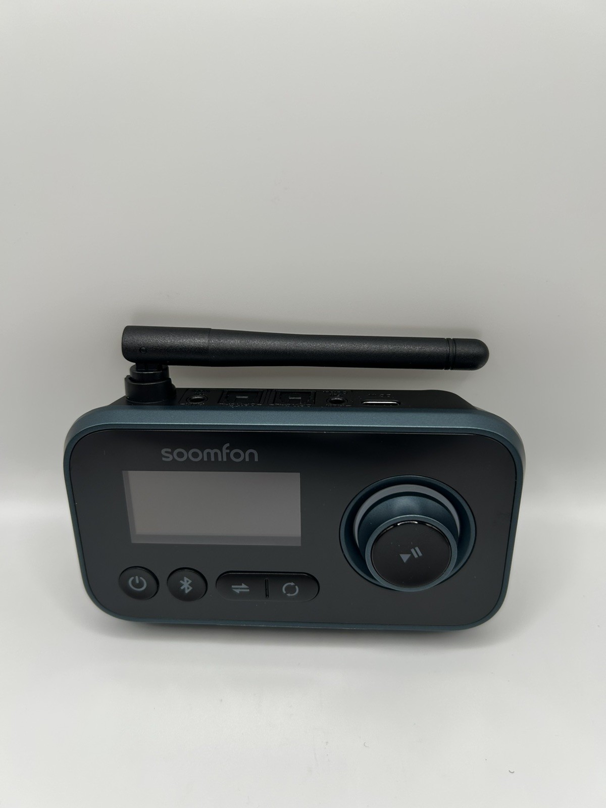 SOOMFON 3-in-1 Bluetooth Transmitter Receiver for TV 5.0 Audio Streaming Box