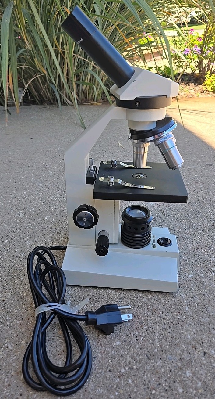 MICROSCOPE., NATIONAL Model 131 , LR114166, PROFESSIONAL QUALITY