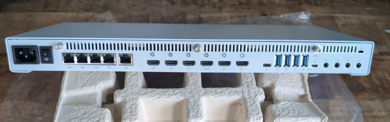 Cisco Codec EQ CS-COD-EQ-K9 V01