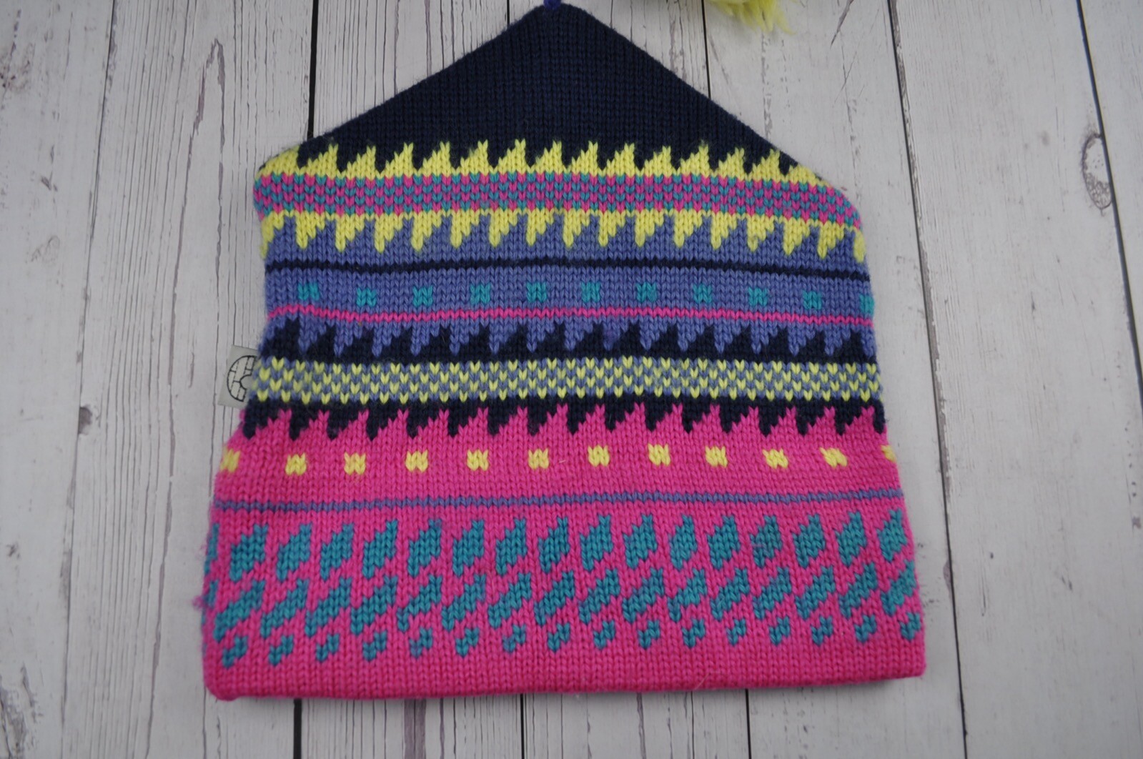 Vintage Igloos 100% Wool Beanie Cap Tassel Geometric Pattern Blue Pink